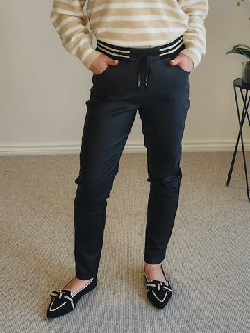 Scuba Wetlook Jogger - Black