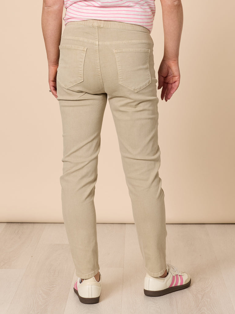 Chicago Slim Leg Jean - Natural THREADZ